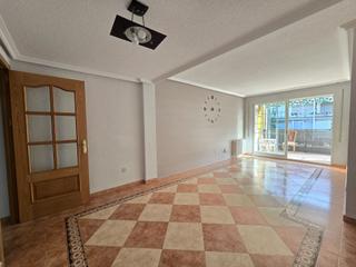 Etagenwohnung in Parque de la Coruña-Las Suertes