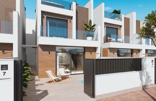 Chalet in San Pedro del Pinatar. Costa blanca eiendom presenta este exclusivo proyecto de lujo, u