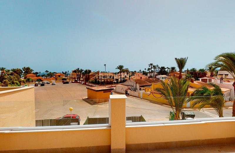 Foto 11e0e027-5f1f-4bf2-bc37-2e5bd9b9bafe. Chalet avec chauffage parking piscine dans Los Urrutias Cartagena