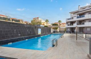 Apartament a Villamartín-Las Filipinas. Costa blanca eiendom tiene el placer de presentar este fantastic