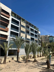 Apartament a Plaza Crevillente - Antiguos Juzgados - El Asilo. Costa blanca eiendom presenta este edificio residencial de obra