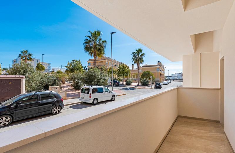 Foto 8fccd647-dab6-4a7c-b05c-fc9b086128fa. Apartamento costa blanca eiendom presenta este moderno proyecto residencial de obra en benijofar, muy cerca de la marquesa golf y de las playa en Benijófar
