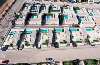 Chalet en Algorfa. Costa blanca eiendom se complace en presentar este exclusivo pro
