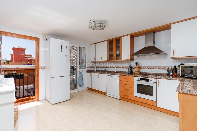 Foto b376e596-c76e-4ee3-9d2b-959e850863e5. Casa adossada amb aparcament piscina a Monte Faro-Altomar II Santa Pola