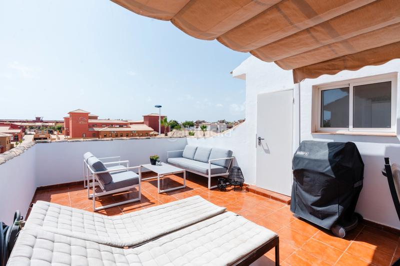 Foto fe560881-b2d4-4466-8017-f92d9fdb67f8. Casa adossada amb aparcament piscina a Monte Faro-Altomar II Santa Pola