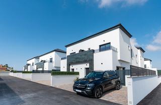 Chalet in Monte y Mar. Costa blanca eiendom presenta esta segunda fase de chalets adosa