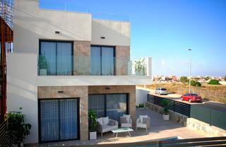 Chalet à Montesinos (Los). Costa blanca eiendom presenta este nuevo proyecto de 5 exclusiva