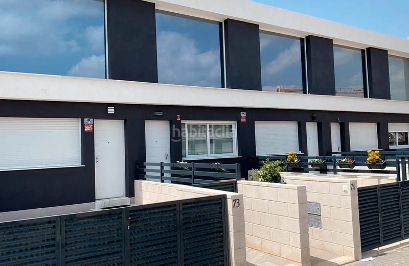 Foto 28b725ee-7311-4610-b9a0-3eb284039abe. Casa adosada costa blanca eiendom presenta este exclusivo proyecto de viviendas modernas y lineales, ubicado en la prestigiosa zona de monte y en Santa Pola