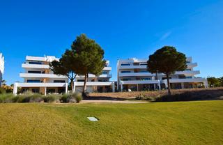 Apartament a Condado de Alhama. Costa blanca eiendom presenta un conjunto residencial ubicado en