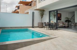 Chalet en San Pedro del Pinatar. Costa blanca eiendom presenta una exclusiva promociãn de 4 chale