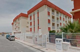Apartamento en Lomas de Cabo Roig - Los Dolses. Costa blanca eiendom presenta un edificio restaurado compuesto p