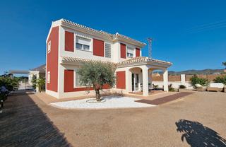 Xalet a Purias. Costa blanca eiendom presenta una exclusiva promociãn de villas