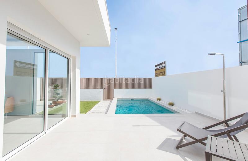Foto e96eb2c6-4762-4d6a-8d3e-68eabe81f6ff. Apartament amb aparcament piscina a Santiago de La Ribera San Javier