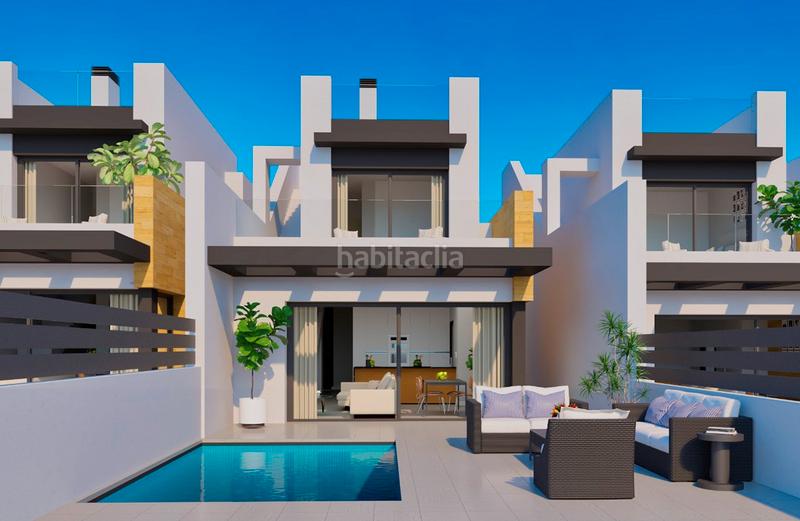 Foto 7e88f182-6f25-4b17-a981-b8cb269d18ac. Casa adosada costa blanca eiendom presenta un exclusivo desarrollo residencial en la vibrante zona de Aguas Nuevas, , una excelente o en Torrevieja