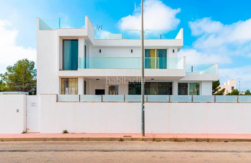 Foto 895389db-07be-437b-ab33-fc33198ea176. Semi detached house with heating parking pool in Los Almendros Orihuela