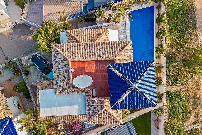 Foto 434ce4c4-da8e-46fd-9ec7-e3ecea01f500. Chalet with heating parking pool in La Zenia Orihuela