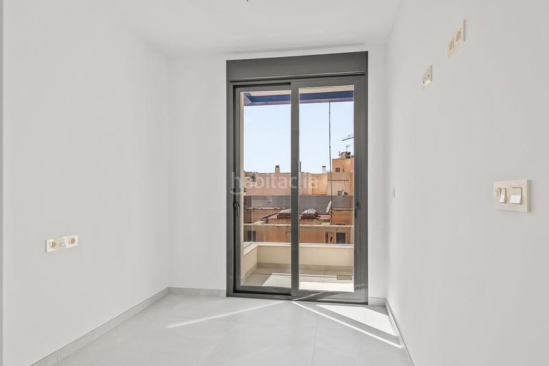 Foto 2e6d5df1-d1c9-4da8-84b7-315288189111. Apartamento sumãrjase en el lujo contemporãneo con este nuevo apartamento de 2 dormitorios y 2 baãos, nunca antes habitado y esperando a sus p en Torrevieja