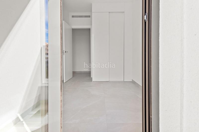 Foto adf0bb4e-5f1f-4feb-b5d8-f08a12e80ff0. Apartamento sumãrjase en el lujo contemporãneo con este nuevo apartamento de 2 dormitorios y 2 baãos, nunca antes habitado y esperando a sus p en Torrevieja