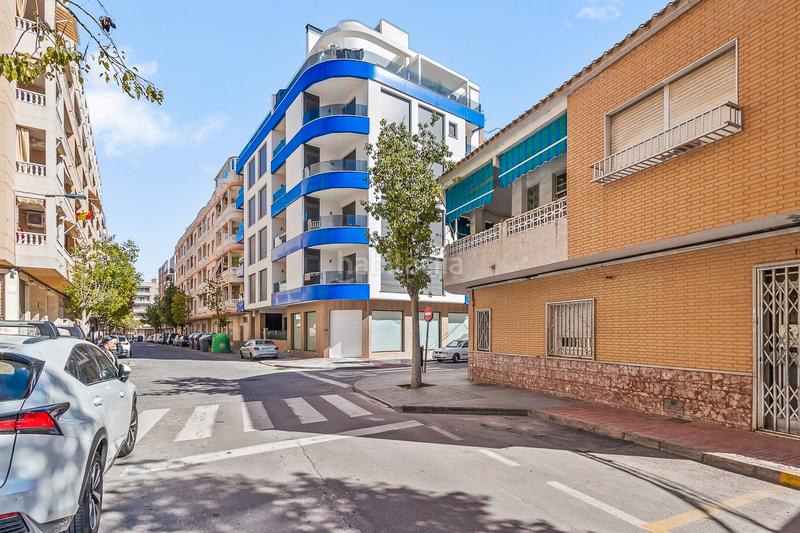 Foto b82d7545-3aff-4d9f-9f6c-0809df2fe19a. Apartamento sumãrjase en el lujo contemporãneo con este nuevo apartamento de 2 dormitorios y 2 baãos, nunca antes habitado y esperando a sus p en Torrevieja