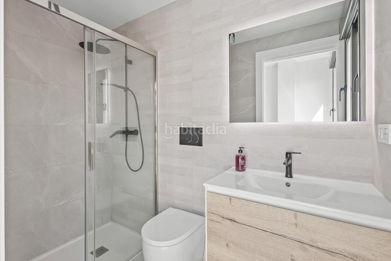 Foto d49bf6b6-0a35-4835-b70a-77052e8ec91d. Apartamento sumãrjase en el lujo contemporãneo con este nuevo apartamento de 2 dormitorios y 2 baãos, nunca antes habitado y esperando a sus p en Torrevieja