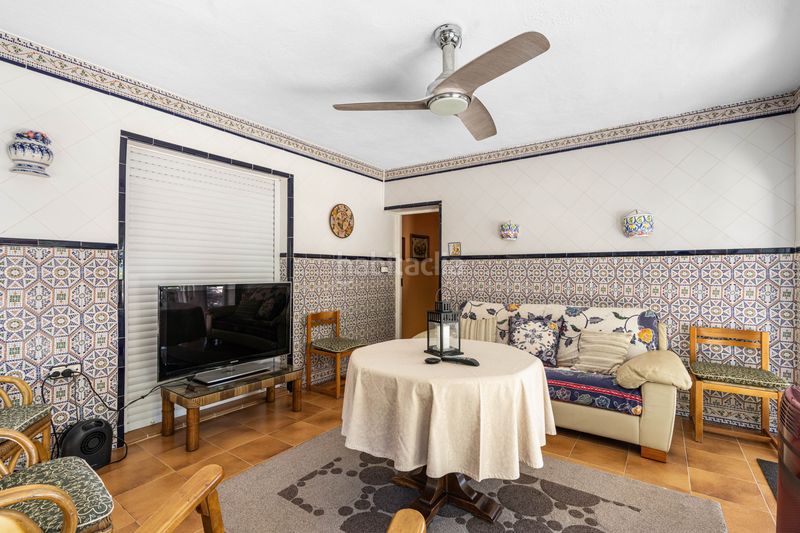 Foto 81ab1a6f-5a6f-48fb-af9d-986c6ba7c7c9. Casa amb calefacció aparcament a El Altet Elche / Elx