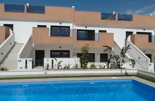 Apartament a Pilar de la Horadada Ciudad. Costa blanca eiendom presenta un exclusivo complejo residencial