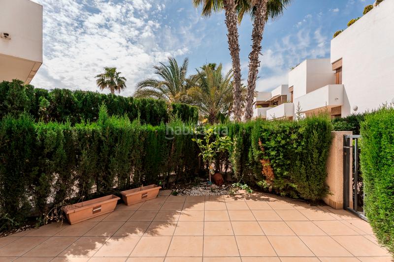 Foto 6e09e6d6-e8d5-43d9-a87c-4daaac2d4fdd. Planta baixa amb calefacció aparcament piscina a Orihuela