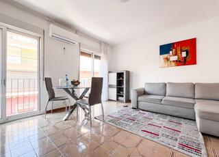 Apartment in Casco Antiguo - Sta. Cruz - Ayuntamiento. Ubicado en la prestigiosa calle jorge juan 10, a tan solo unos p