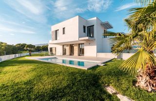 Chalet en Golf Bahía. Costa blanca eiendom presenta una oportunidad ãºnica para adquir
