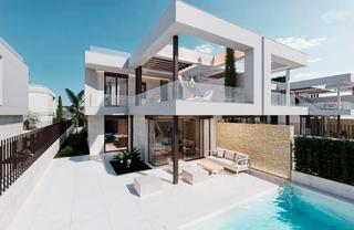 Chalet à Las Lomas de Rame-Bahía Bella. Costa blanca eiendom presenta una exclusiva promociãn de elegant