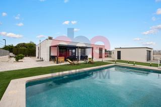 Chalet in Los Girasoles. Descubre esta joya inmobiliaria en los girasoles san vicente del