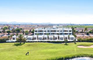 Attique à Las Lomas de Rame-Bahía Bella. Costa blanca eiendom presenta un extraordinario residencial en l
