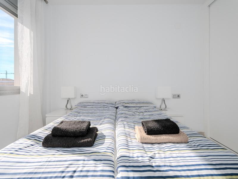 Foto 4f4ee213-a4e3-44e1-be97-68247186f0ea. Àtic amb calefacció aparcament piscina a Zeniamar - Horizonte - La Campana Orihuela