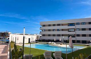 Miete Appartement in Bellavista-Capiscol-Frank Espinós. Costa blanca eiendom presenta este piso de obra nueva de 62 mâ u