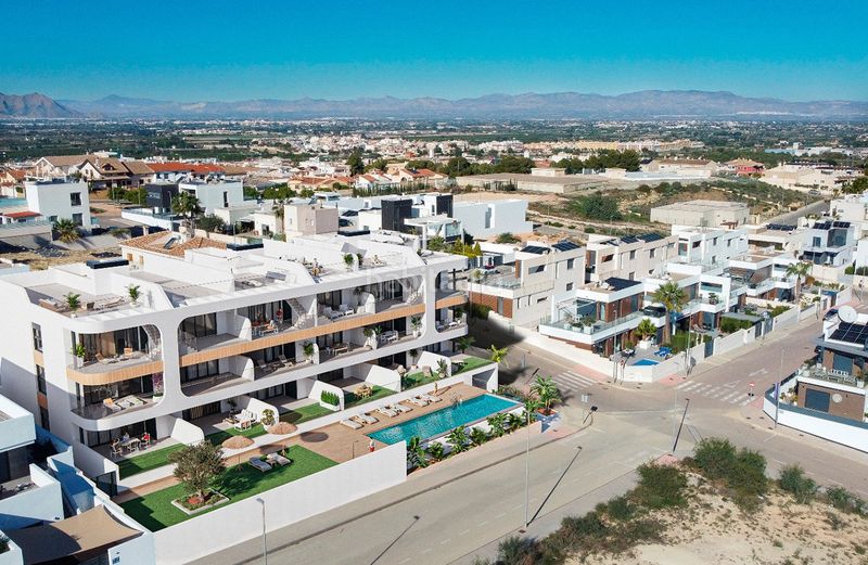 Foto 4e6118d3-532b-4856-8e0f-cb2eccd35654. Apartament amb calefacció aparcament piscina a Benijófar