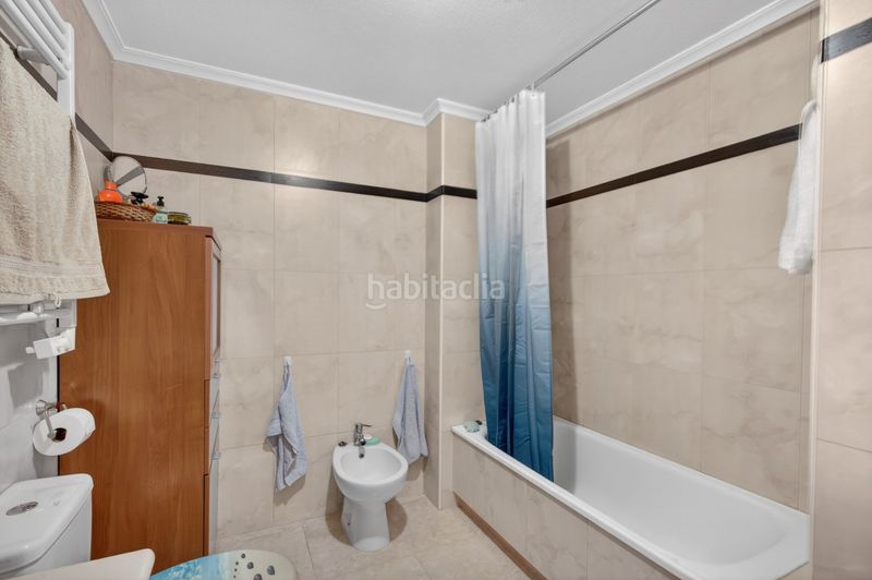 Foto 0015579f-6ba3-4ba1-87c8-3792e7999cac. Àtic amb calefacció aparcament piscina a Playa Flamenca Orihuela