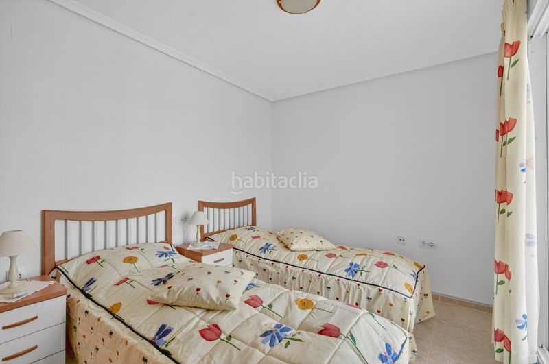 Foto 5797b1f2-de4a-40c0-af0f-51adda2c6805. Àtic amb calefacció aparcament piscina a Playa Flamenca Orihuela