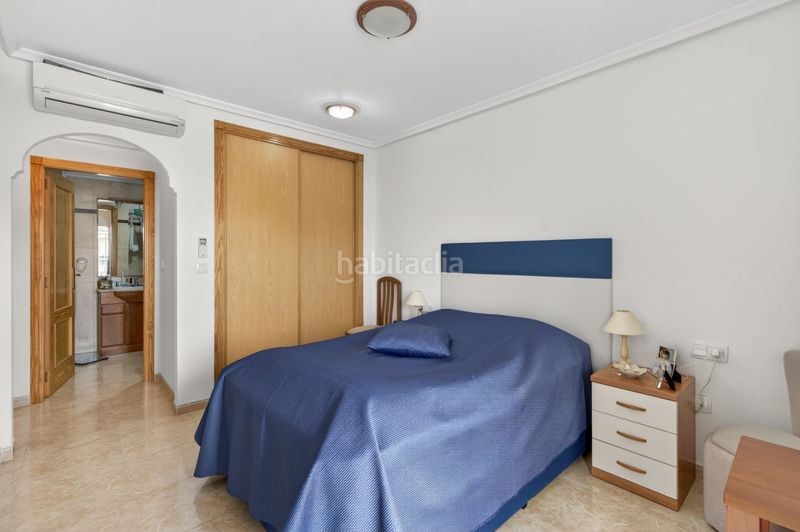 Foto 5ced42ac-0a1e-46fe-b136-067113ee69f3. Àtic amb calefacció aparcament piscina a Playa Flamenca Orihuela