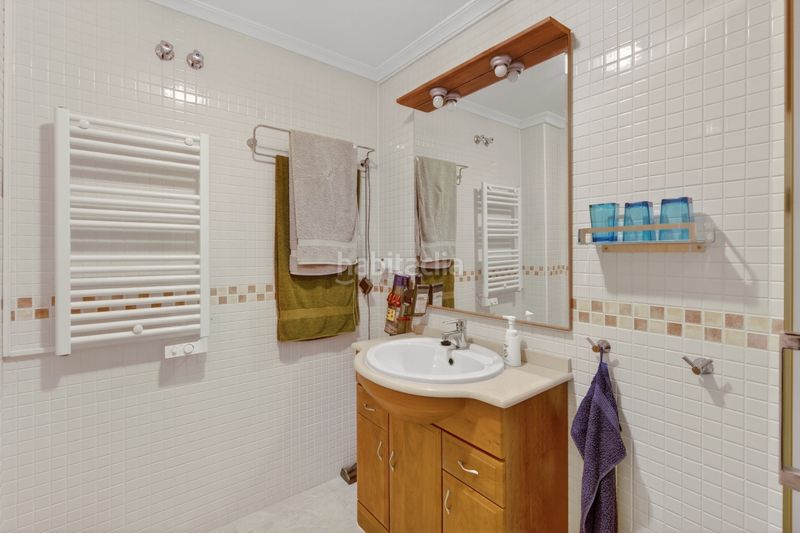 Foto 78cbbde9-0147-47dd-ae7a-2d245b8fe7ec. Àtic amb calefacció aparcament piscina a Playa Flamenca Orihuela