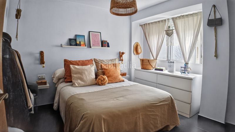 Foto fc71316c-7c79-4210-808a-4f1df43a36f8. Dúplex amb calefacció a San Antón Alicante