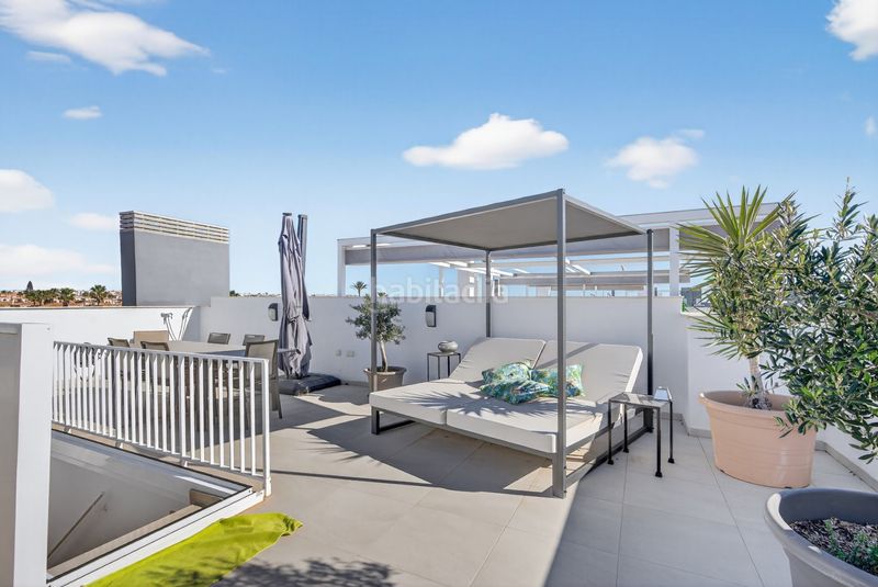 Foto 7923fa2d-f784-4b36-8d1b-78e8f0e8f97e. Ático ãtico exclusivo con vistas al mar, gran terraza y servicios tipo resortbienvenido a un elegante y bien equipado apartamento ubicad en Orihuela