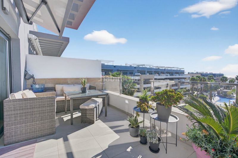 Foto ac8902f6-0950-4340-a2eb-81474e757d0d. Ático ãtico exclusivo con vistas al mar, gran terraza y servicios tipo resortbienvenido a un elegante y bien equipado apartamento ubicad en Orihuela