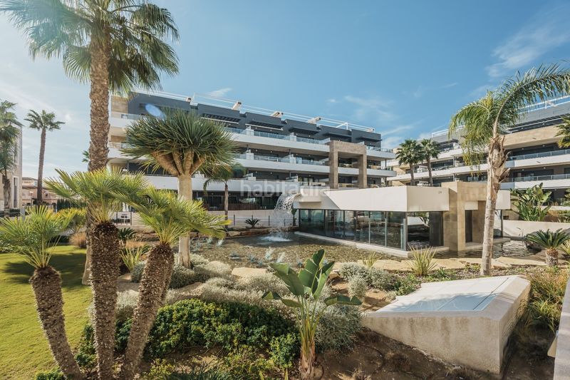 Foto c46e36e8-ebce-4354-b70a-59adaaee2ae0. Ático ãtico exclusivo con vistas al mar, gran terraza y servicios tipo resortbienvenido a un elegante y bien equipado apartamento ubicad en Orihuela