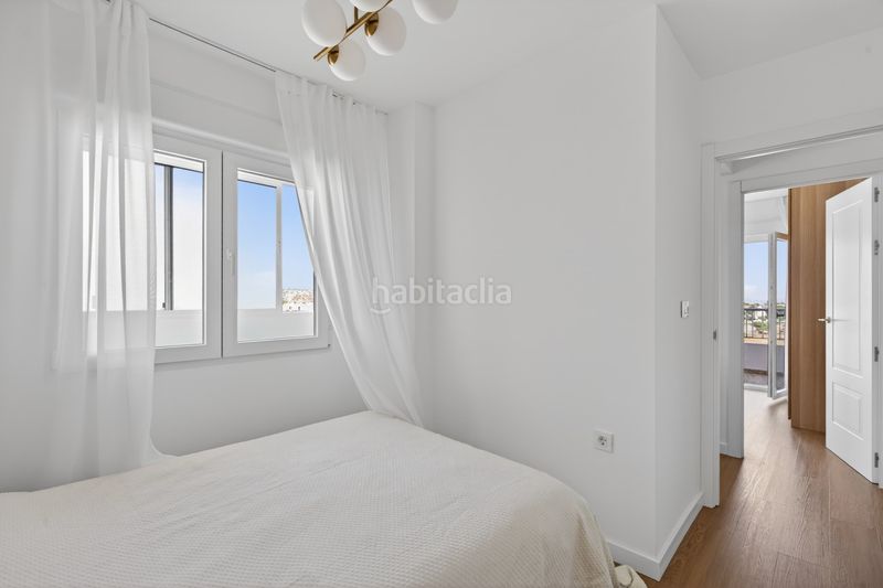 Foto f6736808-b27e-4cc1-a69d-edb3bc400fc9. Àtic amb piscina a Punta Prima Torrevieja