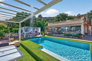 Maison à Benferri. Descubre esta espectacular casa de campo en benferri, orihuela,