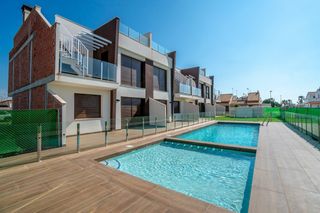 Etagenwohnung in Lo pagan. Apartamento de 2 dormitorios en venta en san pedro del pinatar,