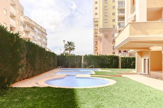 Pis a Playa de los locos. Apartamento de dos dormitorios con piscina comunitaria y a tan s