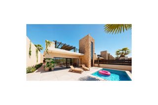 Chalet en Bolnuevo. Villa de 3 dormitorios en venta en la pinilla, con piscina