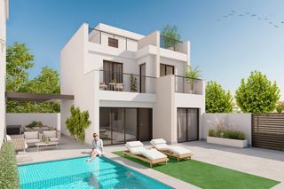 Xalet a Los narejos. Villa de 3 dormitorios en venta en los alcázares, con piscina
