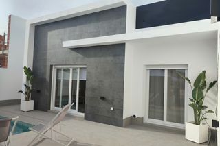 Xalet  Balsicas. Villa de 3 dormitorios en venta en torrepacheco, con piscina